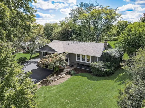 508 Lakepoint Dr, Barrington, IL 60010