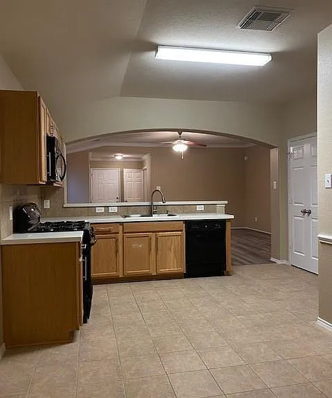 13001 Trail Manor Dr — Photo 5