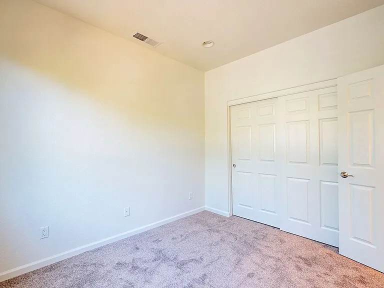 642 Acacia Ln — Photo 38