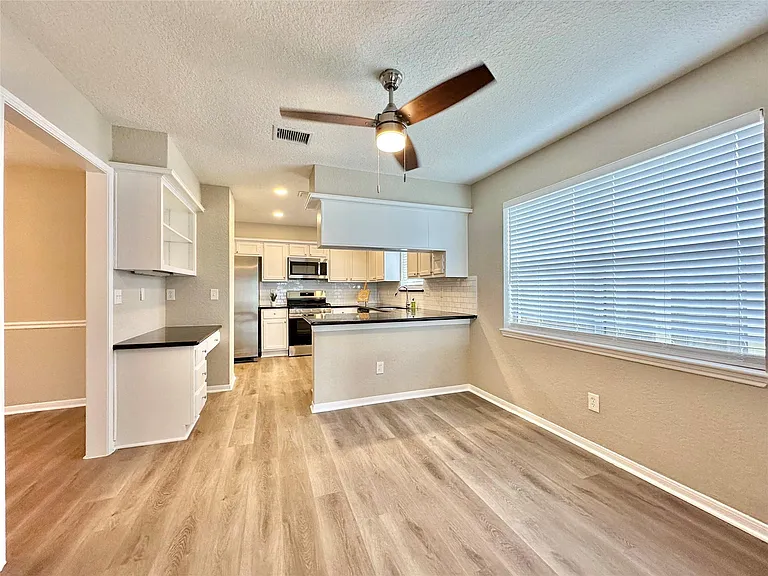 1514 Park Meadow Dr — Photo 7