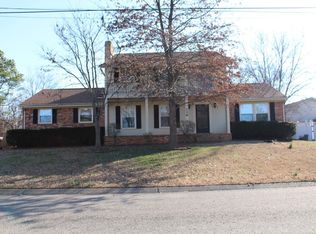 136 Clearlake Dr E, Nashville, TN 37217