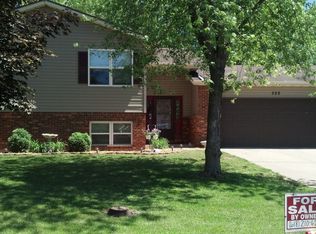 526 Prairie Ct, Troy, IL 62294