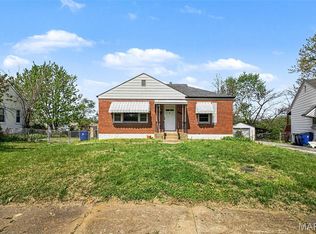 10205 Saint Daniel Ln, Saint Ann, MO