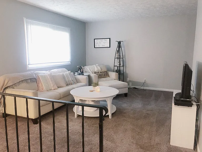 2310 Wildwood Pl — Photo 3
