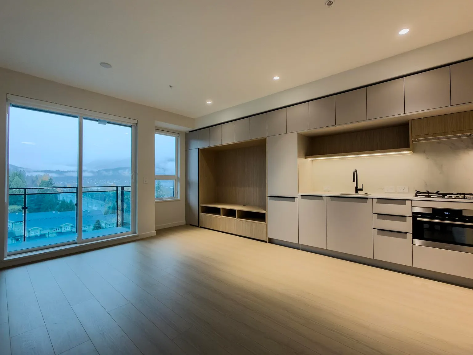 1 bed, 545 sqft, $2,200 — Photo 3