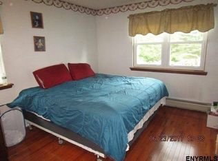 260 McGregor Rd, Gloversville, NY 12078