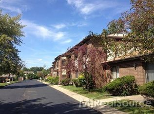 28710 Five Mile Rd, Livonia, MI 48154