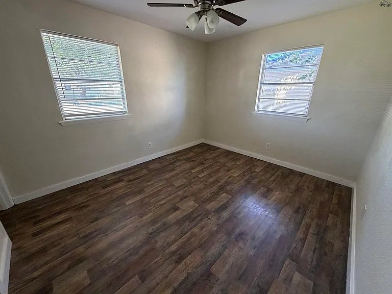117 W Garden Dr — Photo 5