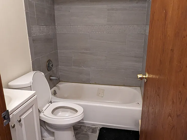 1924 Elizabeth Ave #8 — Photo 9