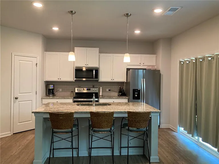 667 Summerwood Ln — Photo 4