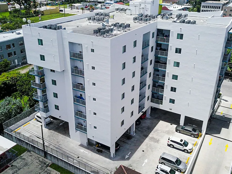 Vista del Rio Apartments — Photo 3