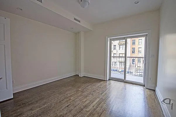 Rented by Level Group | media 27