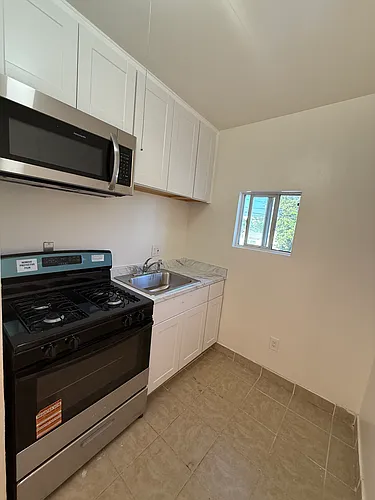 5333 Riverton Ave #13 Photo 1