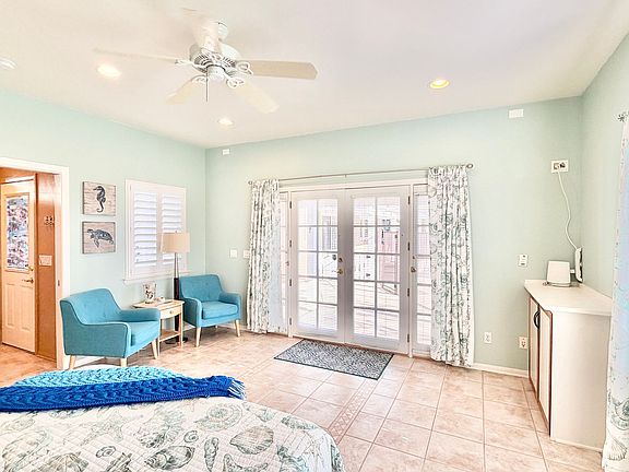 5th image of 444 Futurity Ln