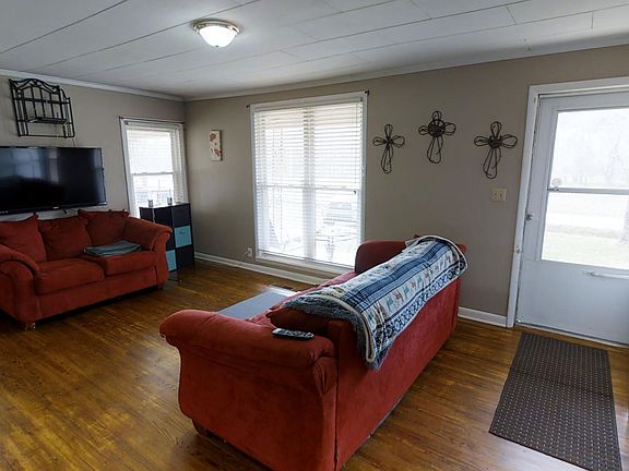 4th image of 1720 Hickman Rd