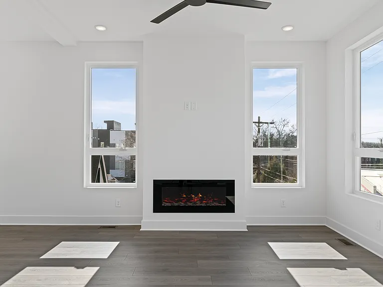1729 Simpkins St — Photo 10