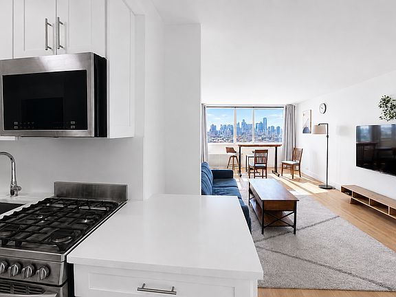 3rd image of 333 E 14th St APT 18G