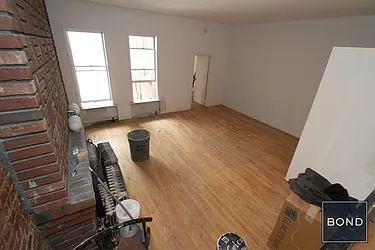 Rented by Bond New York