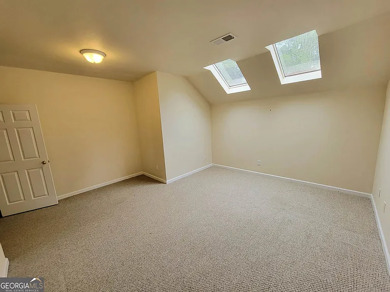 225 Lockmeade Way — Photo 17