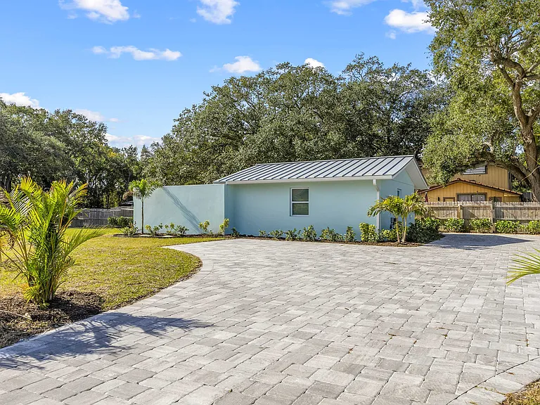 905 N Tropical Trl #1-ID1044405P — Photo 19