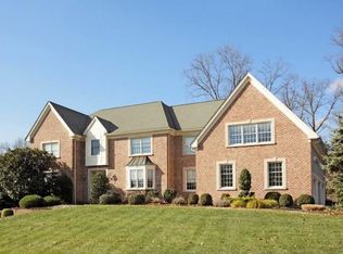 4 Rose Ln, Bridgewater, NJ 08807