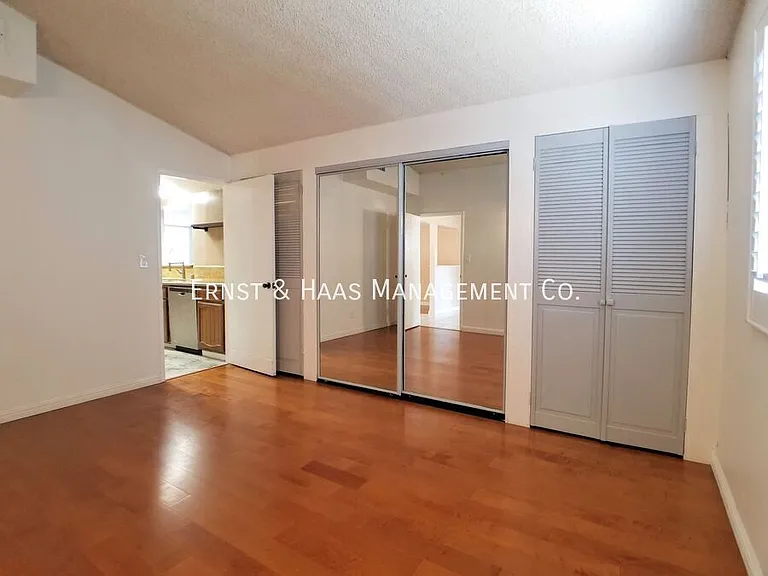 3310 E Curry St — Photo 15