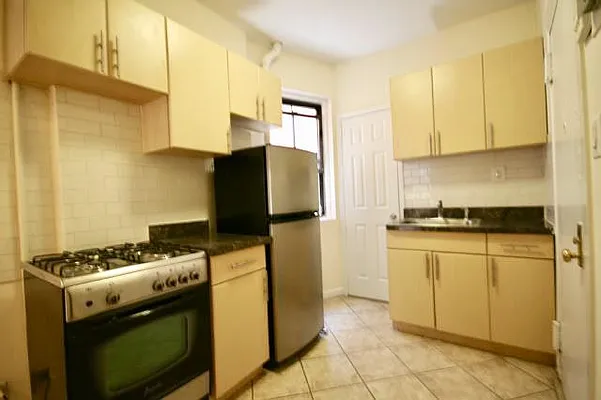 Rented by Highline Residential | media 14