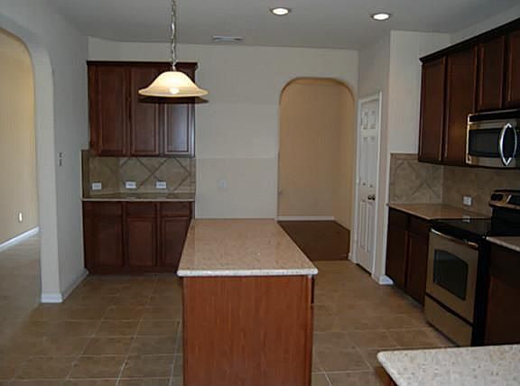 2nd image of 1621 Quail Grove Dr