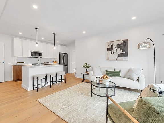 2nd image of 3992 Washington St #302