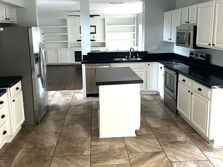 18092 Cypress Ct — Photo 6