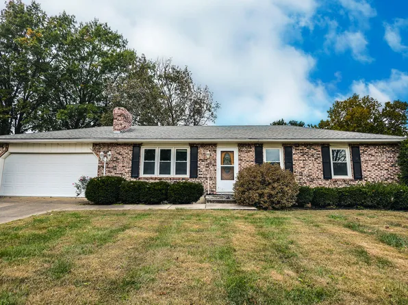 911 S Red Wing Dr, Marshall, MO 65340