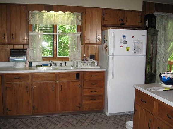 2nd image of 803 N 8th St
