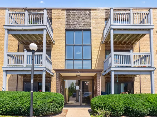 670 Pinecrest Dr APT 101, Prospect Heights, IL 60070