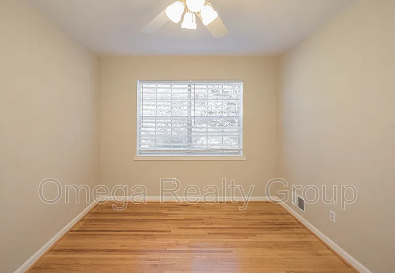 1313 Oak Ter — Photo 35