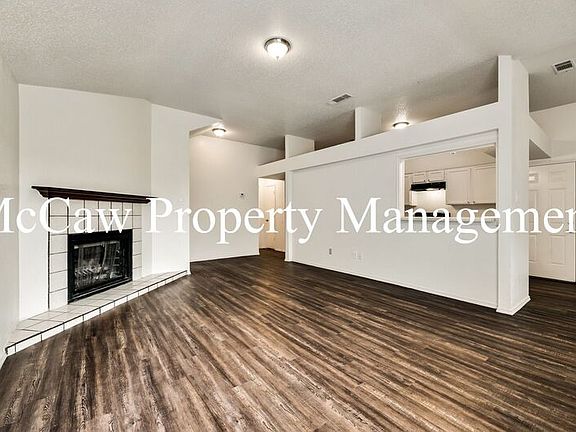 4th image of 10356 Oak Branch Ln