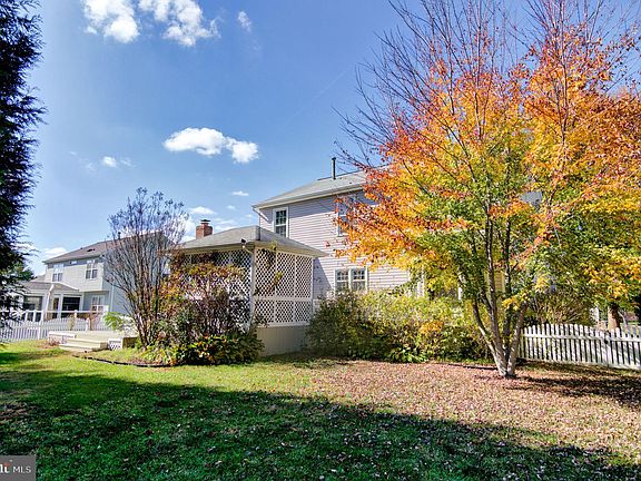 5th image of 6304 Sweetbriar Dr