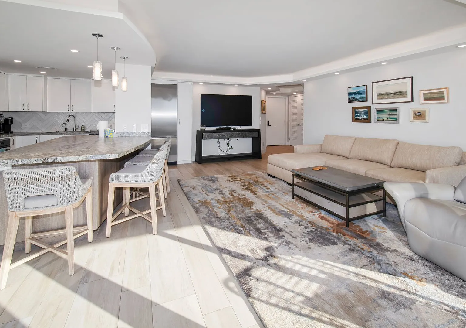 1720 Avenida del Mundo #102 — Photo 4