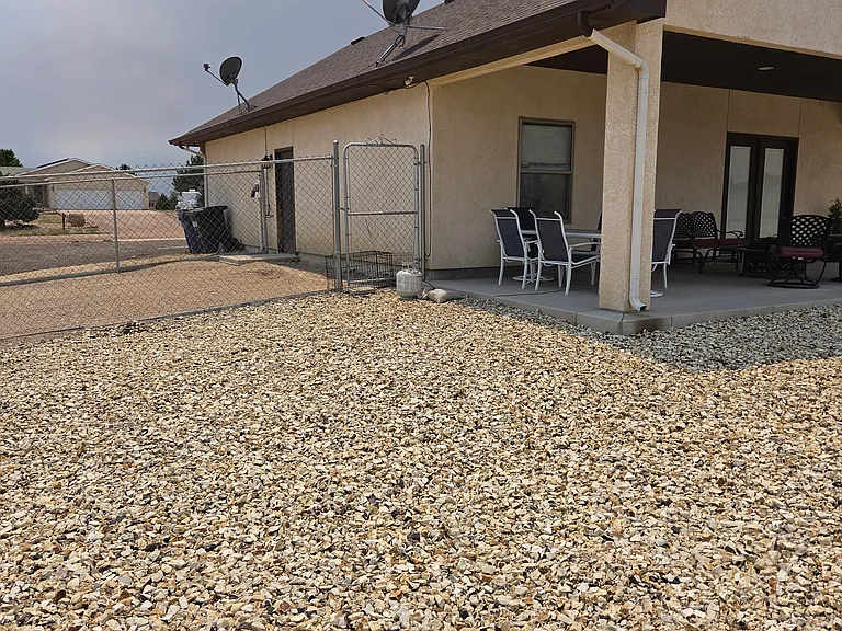 438 N Mitford Dr — Photo 33