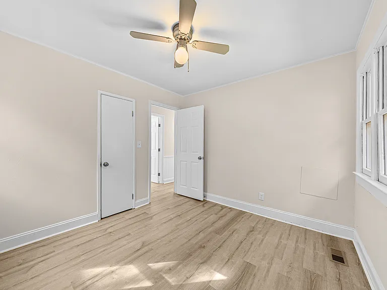 407 Veterans Dr — Photo 22