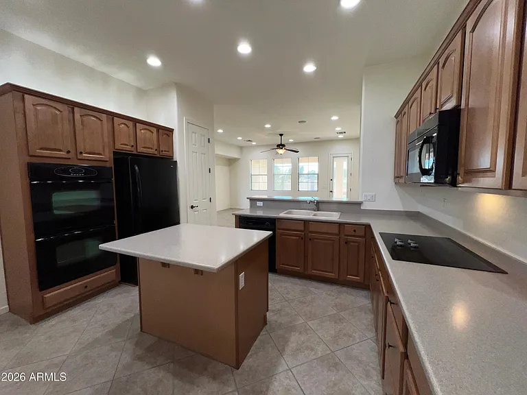 14313 W Alvarado Dr — Photo 7