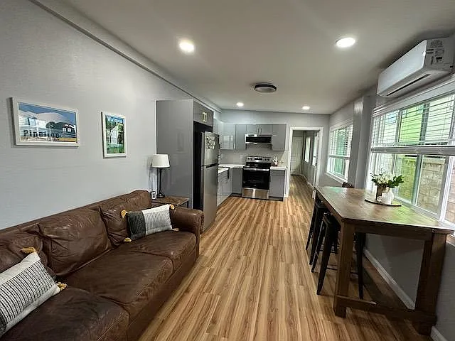 Building Photo - 45-635 Nawahine Loop #B