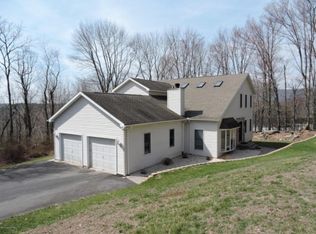 615 Sunlite Ln, Stroudsburg, PA