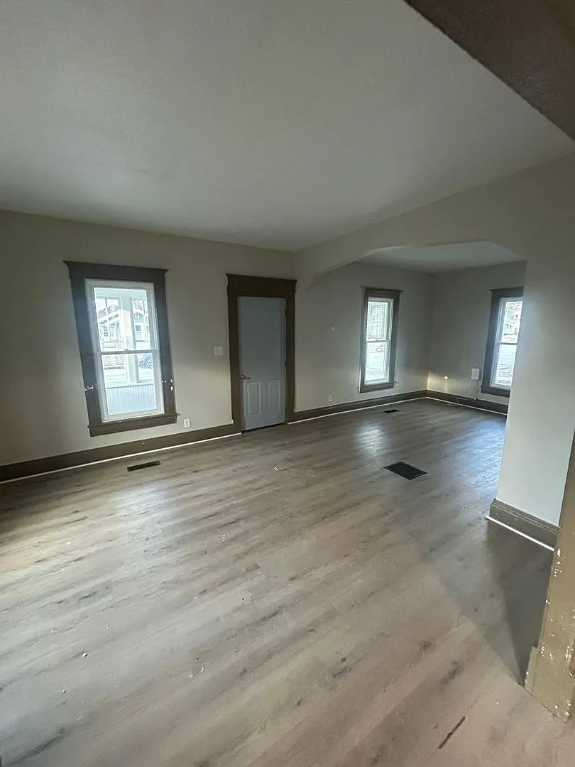 Three bedroom house in Waterloo, IA — Photo 2