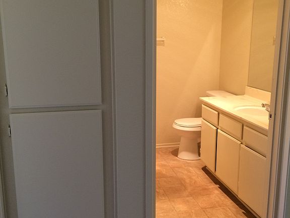Full Bath Room and Linen Closet
