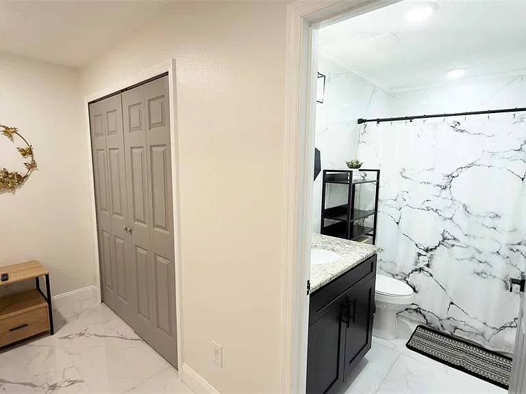 1414 E Harding St — Photo 20