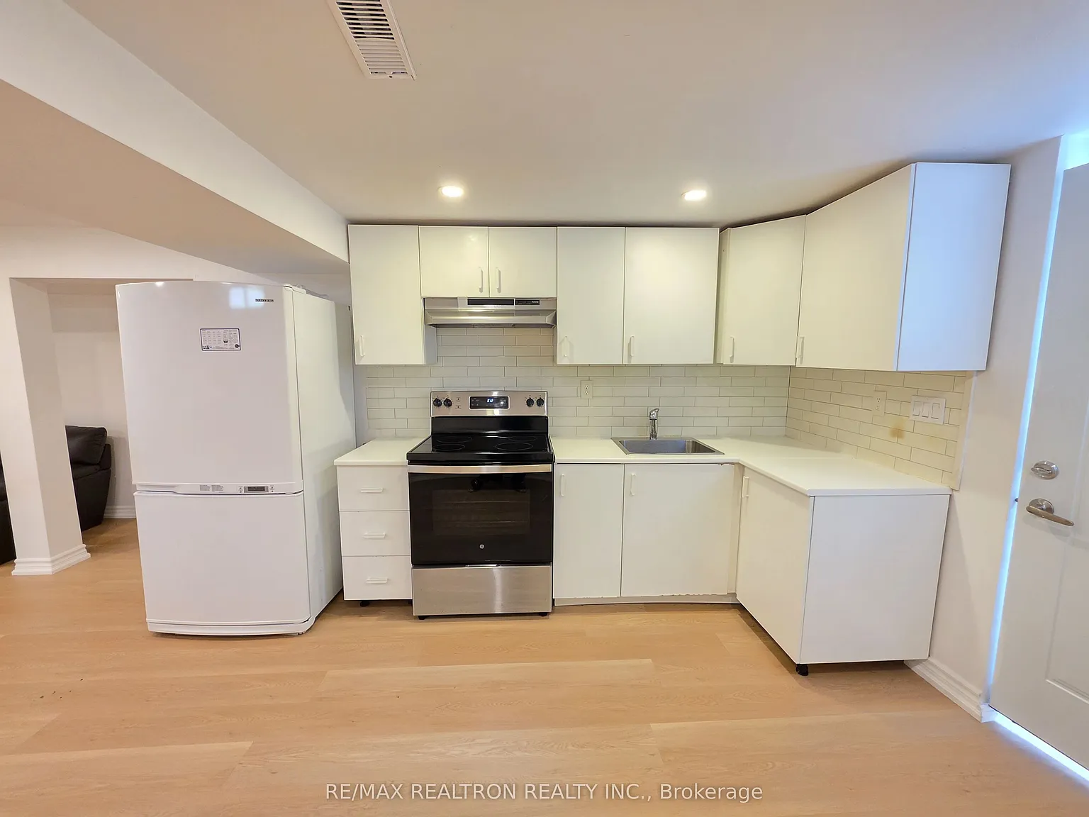 2 bed, $2,100 — Photo 4