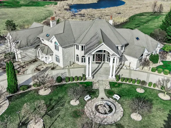 15 Terra Vita Ct, South Barrington, IL 60010