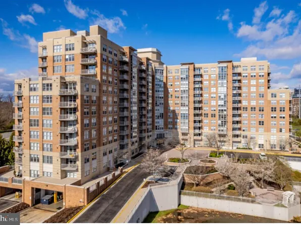 11800 Sunset Hills Rd Unit 223, Reston, VA 20190