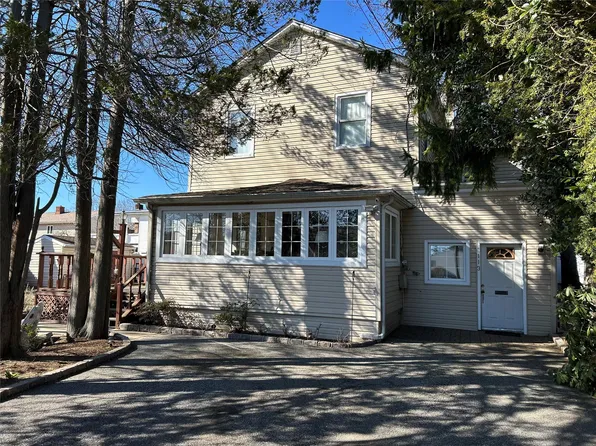 113 Claremont Avenue, West Babylon, NY 11704