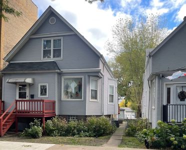 6065 N Hermitage Ave, Chicago, IL, 60660